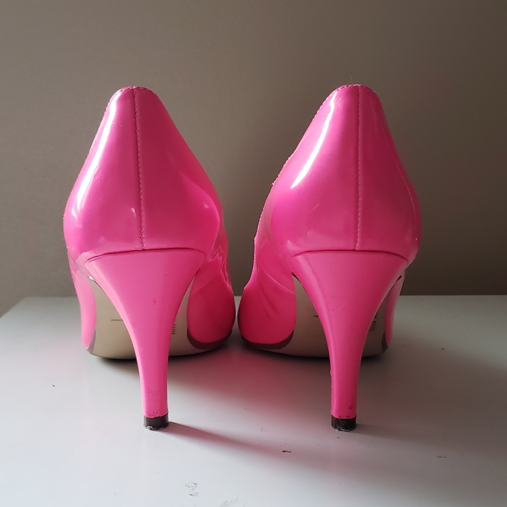 Neon Patent Pink Women's Heels - Size 7 * - Picture 4 of 8